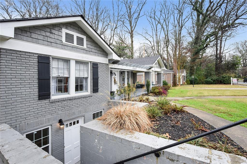 1847 Walker Avenue Atlanta GA 30337