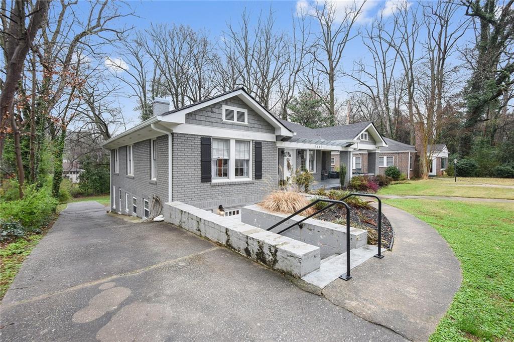 1847 Walker Avenue Atlanta GA 30337