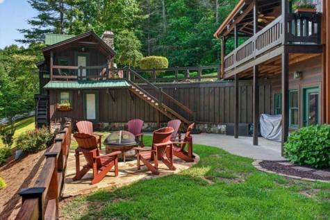 24 Twin Lakes Road Blue Ridge GA 30513