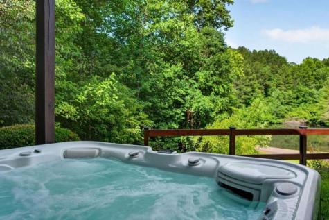 24 Twin Lakes Road Blue Ridge GA 30513