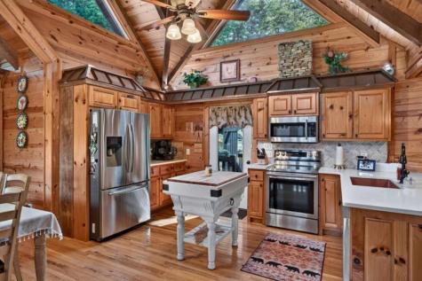 24 Twin Lakes Road Blue Ridge GA 30513