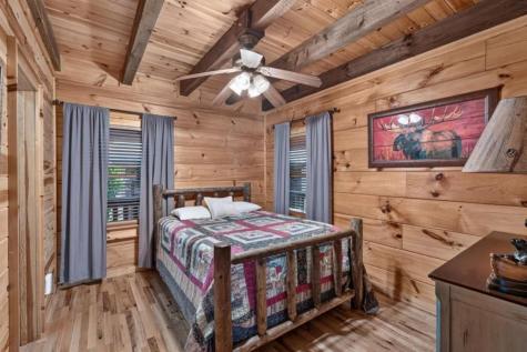 24 Twin Lakes Road Blue Ridge GA 30513