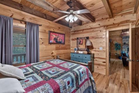 24 Twin Lakes Road Blue Ridge GA 30513