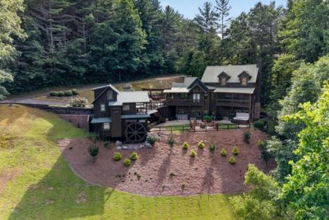 24 Twin Lakes Road Blue Ridge GA 30513
