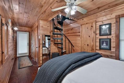 24 Twin Lakes Road Blue Ridge GA 30513