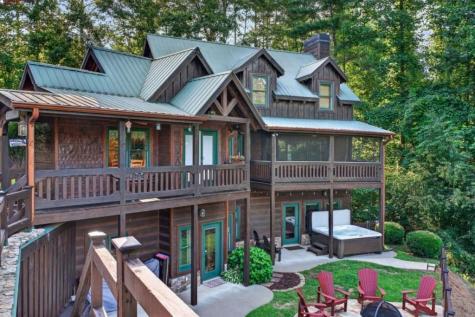 24 Twin Lakes Road Blue Ridge GA 30513