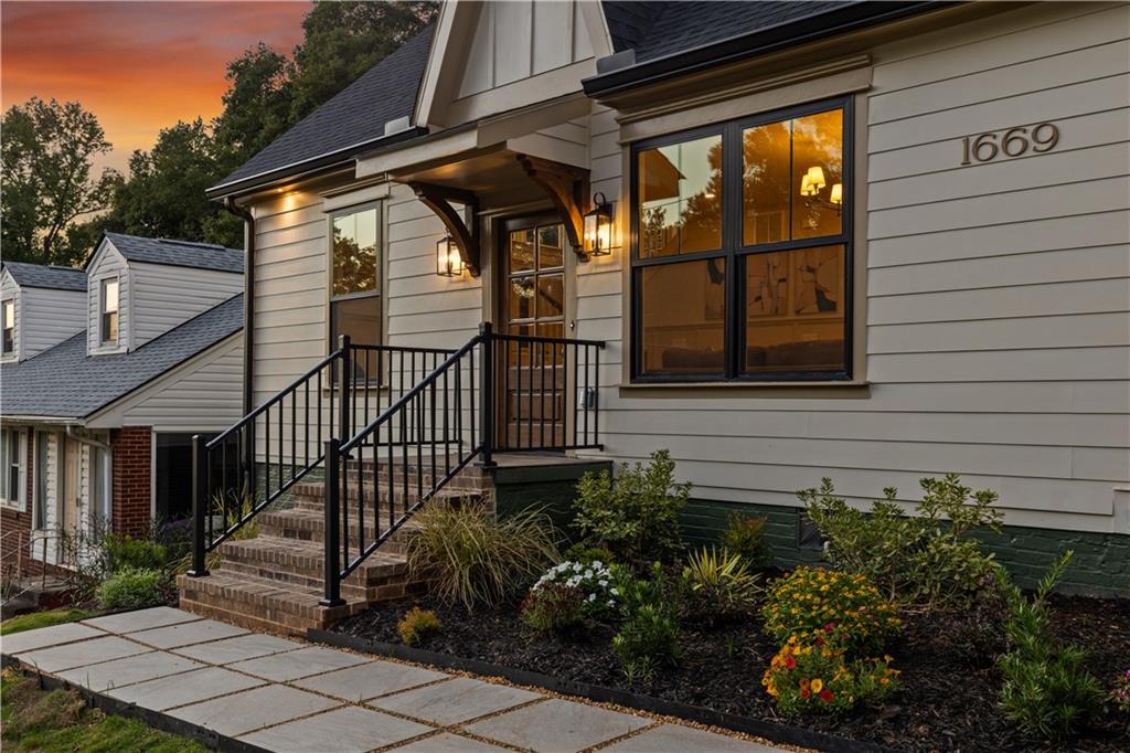 1669 Beecher Street SW Atlanta GA 30310