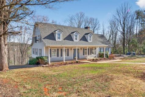 294 Hillcrest Heights Cornelia GA 30531