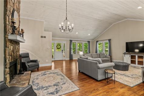 42 Oak Morris Ridge Jasper GA 30143