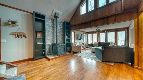 555 Laurel Ridge Drive Ellijay GA 30536
