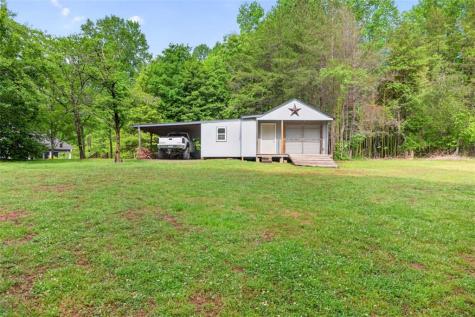 195 Phillips Drive Cleveland GA 30528