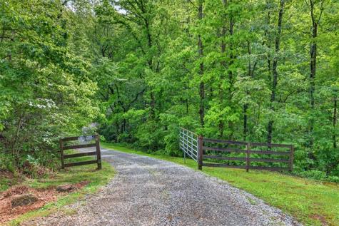 195 Phillips Drive Cleveland GA 30528