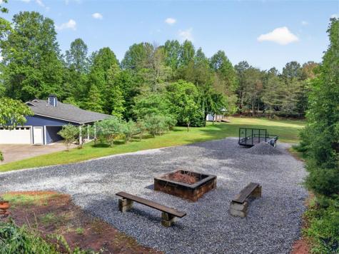 195 Phillips Drive Cleveland GA 30528