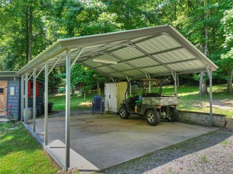 100 Wing Circle Ellijay GA 30536