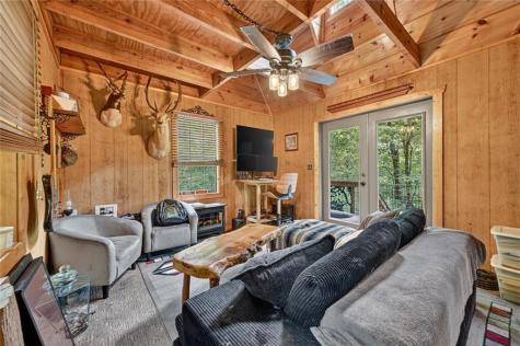 100 Wing Circle Ellijay GA 30536