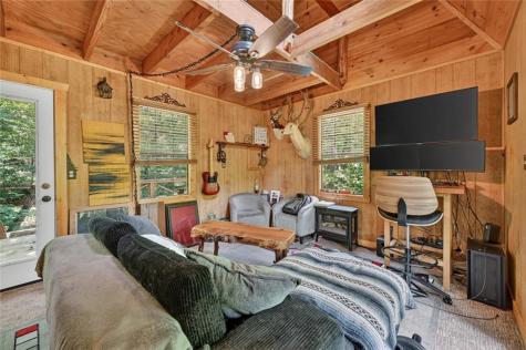 100 Wing Circle Ellijay GA 30536
