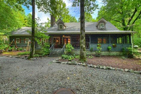 606 Johntown Road Ellijay GA 30536
