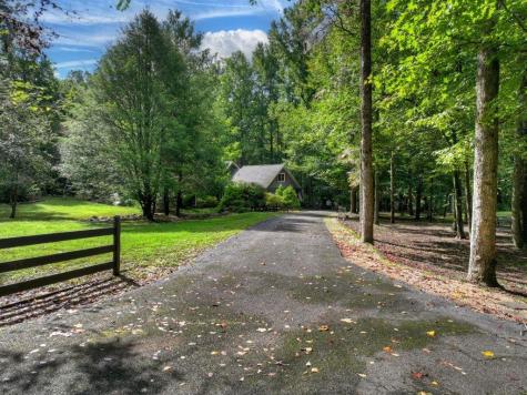 606 Johntown Road Ellijay GA 30536