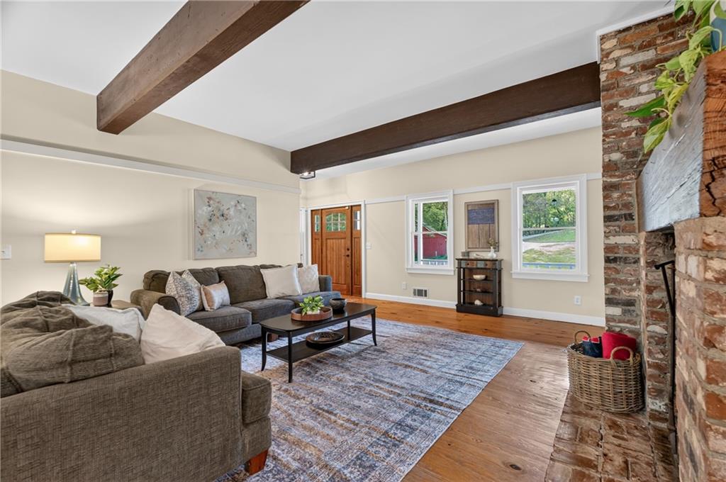 13488 Holly Road Roswell GA 30075