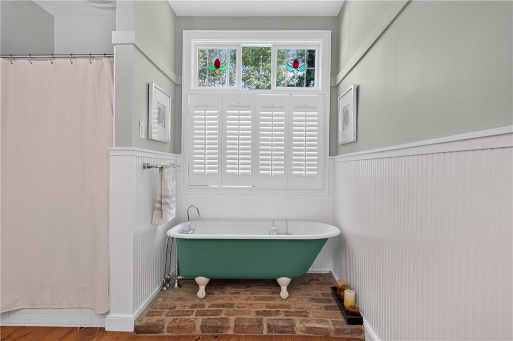 13488 Holly Road Roswell GA 30075