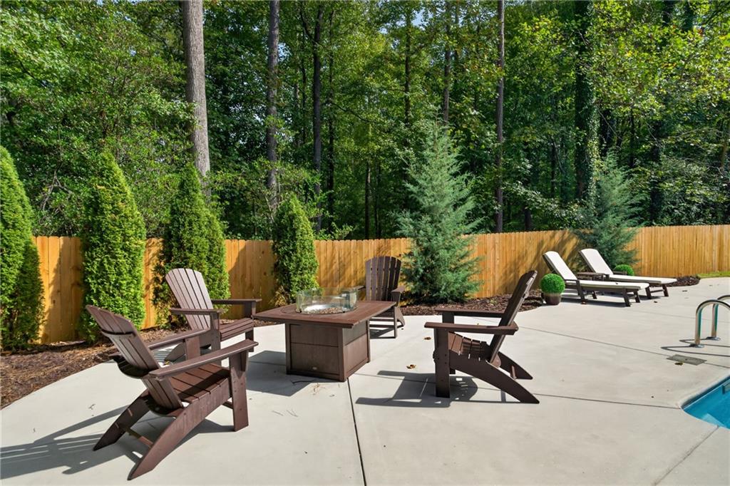 13488 Holly Road Roswell GA 30075
