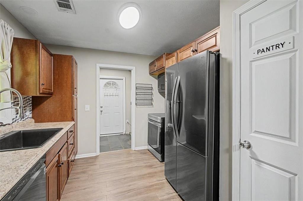 1516 Willow Gate Way Auburn GA 30011