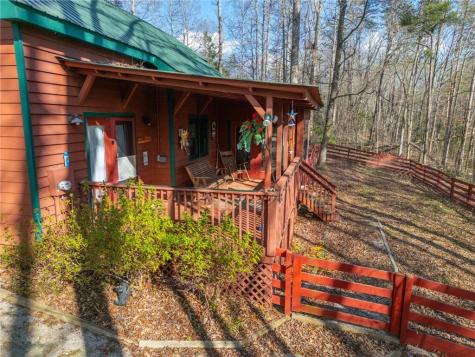 281 Briarpatch Way Cleveland GA 30528