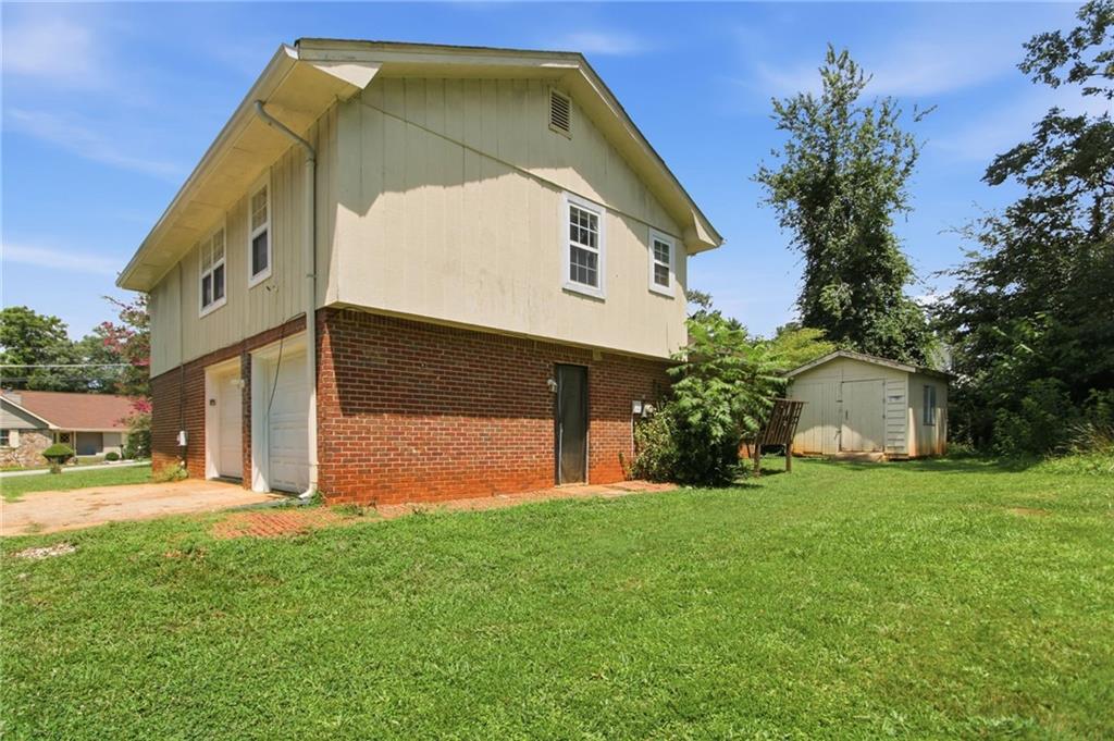 1614 Devon Court Stone Mountain GA 30088