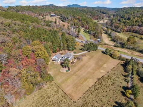 8162 Lakewood Highway Mineral Bluff GA 30559