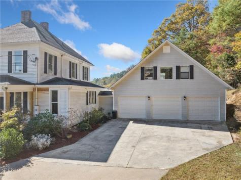 8162 Lakewood Highway Mineral Bluff GA 30559