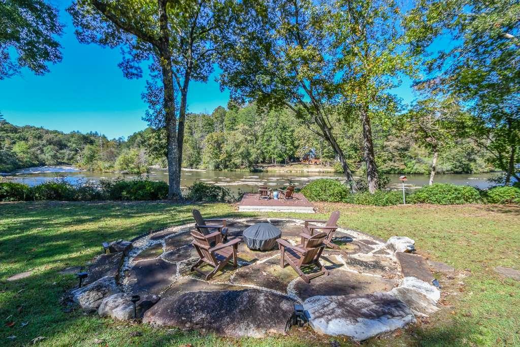 1207 Old River Road Cornelia GA 30531