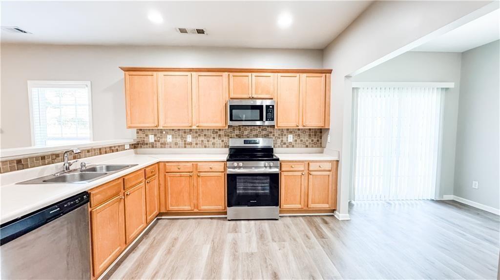 4387 Savannah Drive Atlanta GA 30349