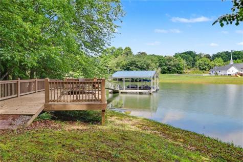 2255 Thunder Oak Road Young Harris GA 30582