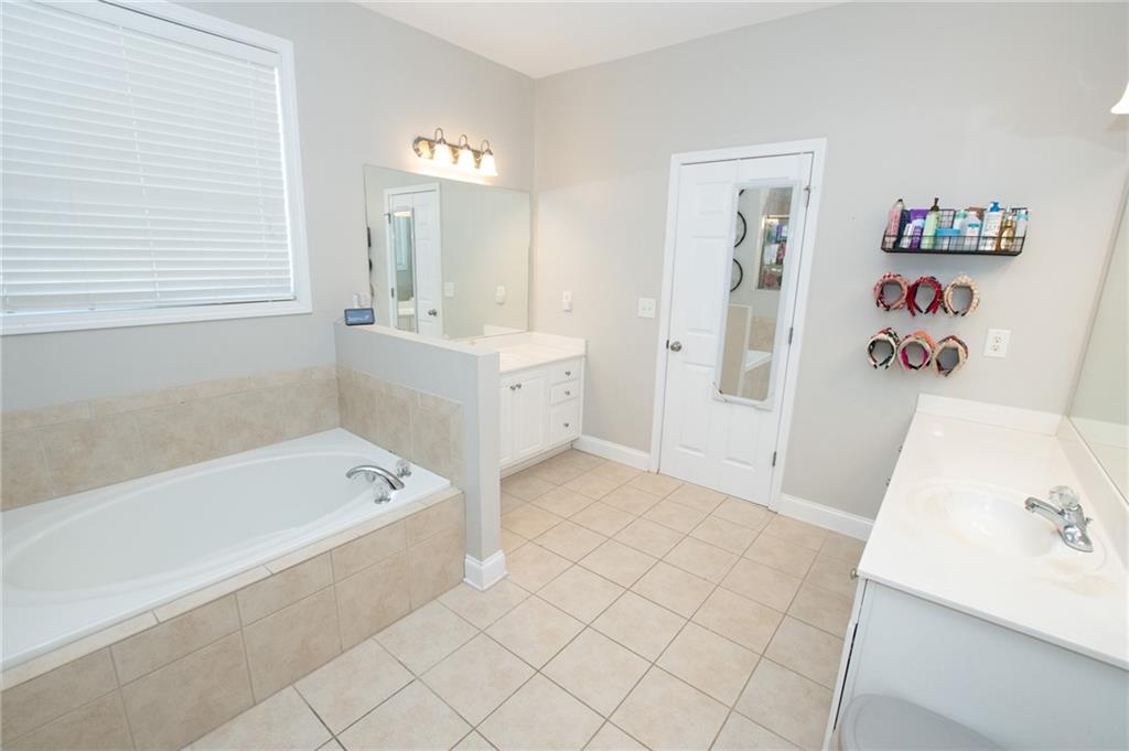 341 Prestwick Drive Hoschton GA 30548