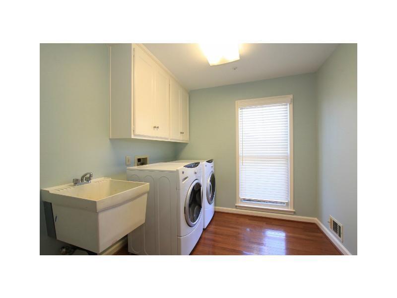 890 Ferncroft Court Roswell GA 30075