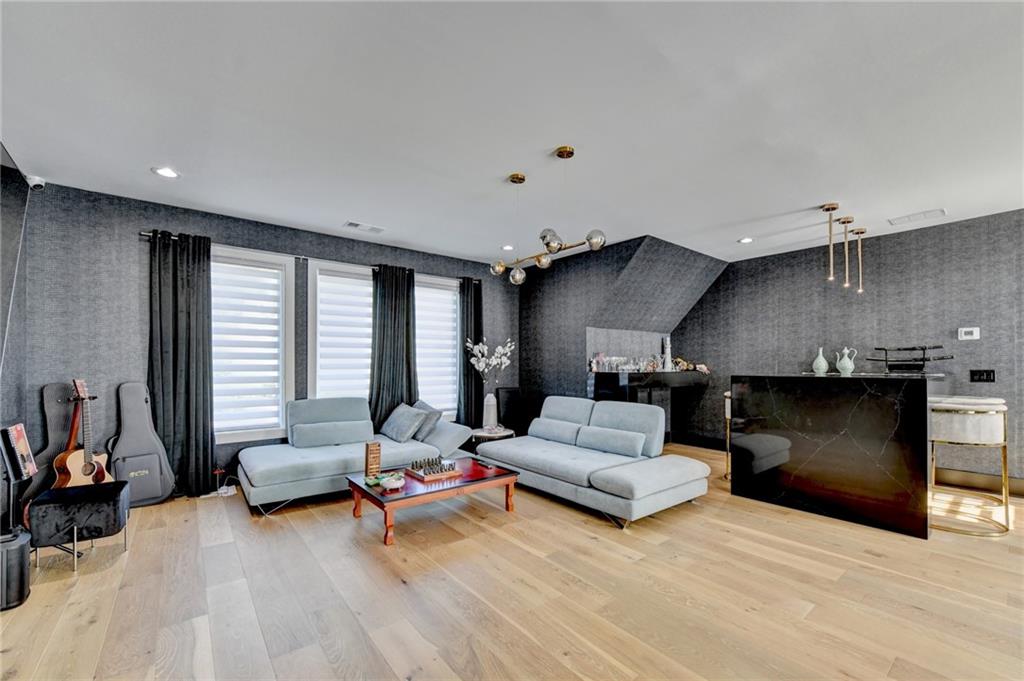 1646 Thomas Drive Hoschton GA 30548