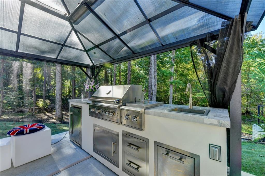 1646 Thomas Drive Hoschton GA 30548
