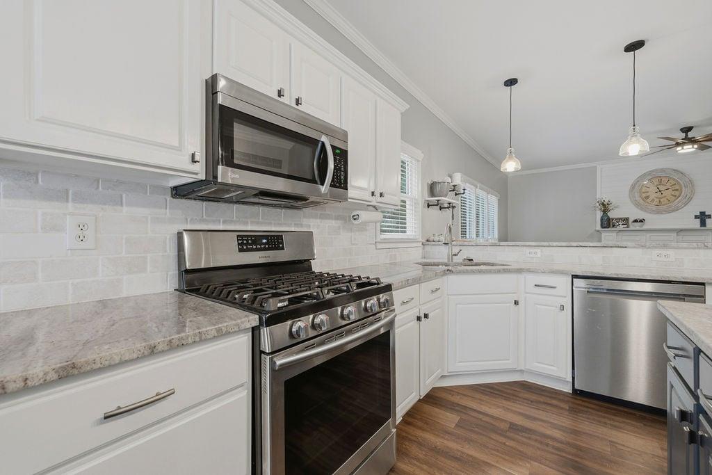 1938 Greensferry Glen Lawrenceville GA 30043