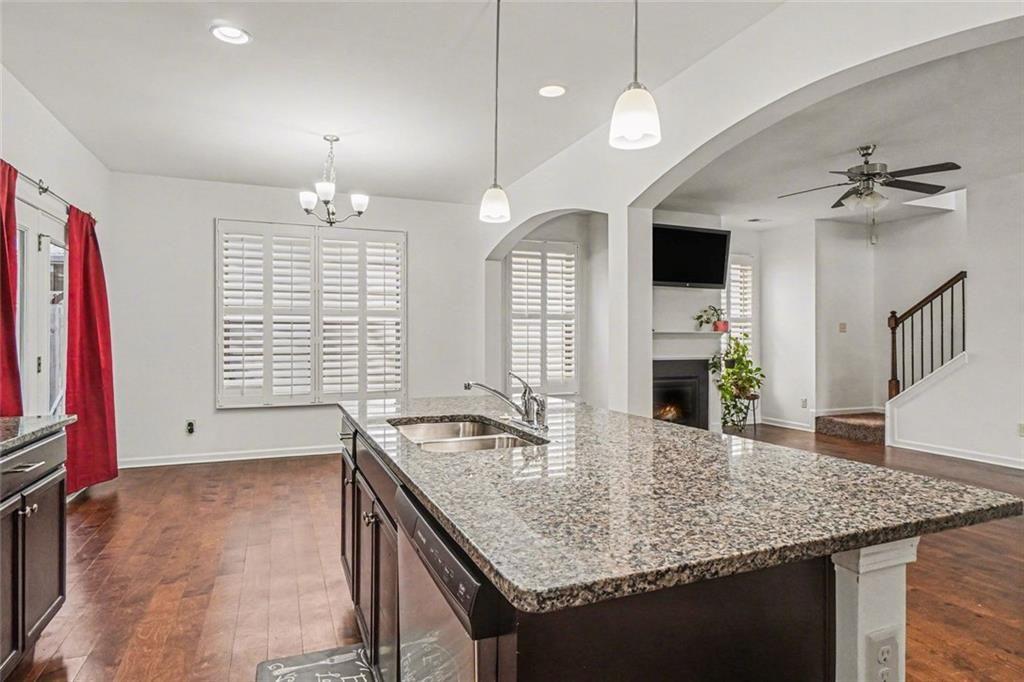 4987 Rapahoe Atlanta GA 30349