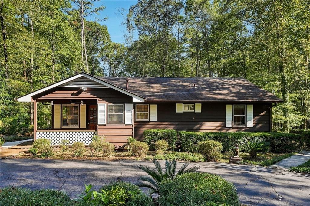 35 Point North Drive Hogansville GA 30230