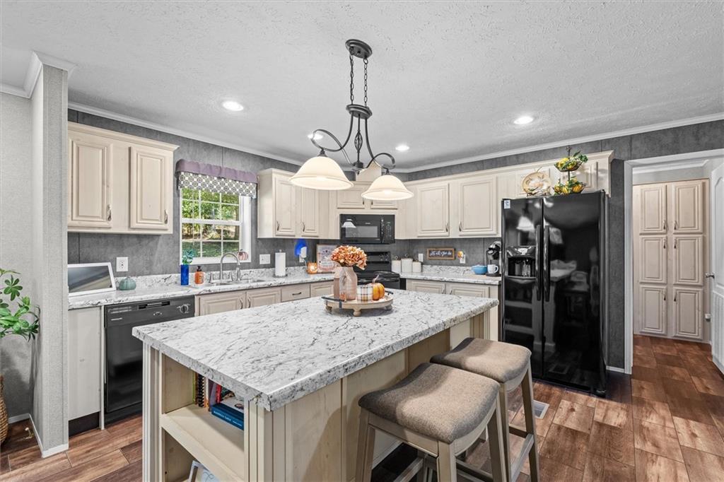 215 Navajo Trail Bowdon GA 30108