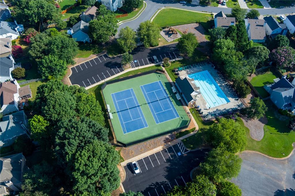 1015 Amber Leaf Court Roswell GA 30076