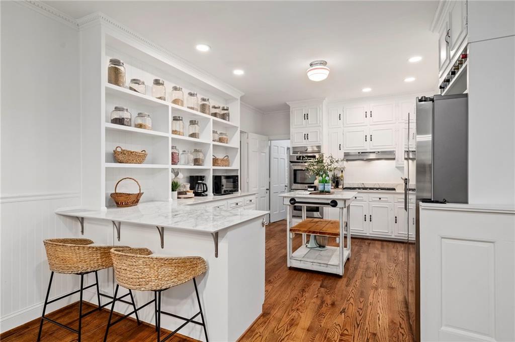 2324 E Cherokee Drive Woodstock GA 30188