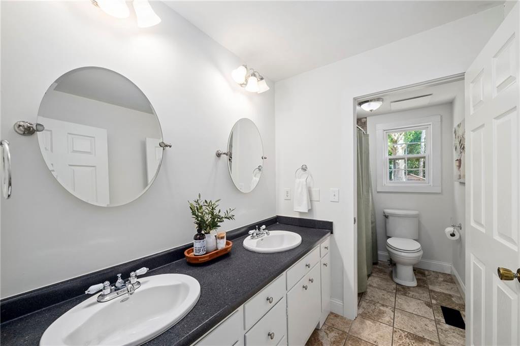 2324 E Cherokee Drive Woodstock GA 30188