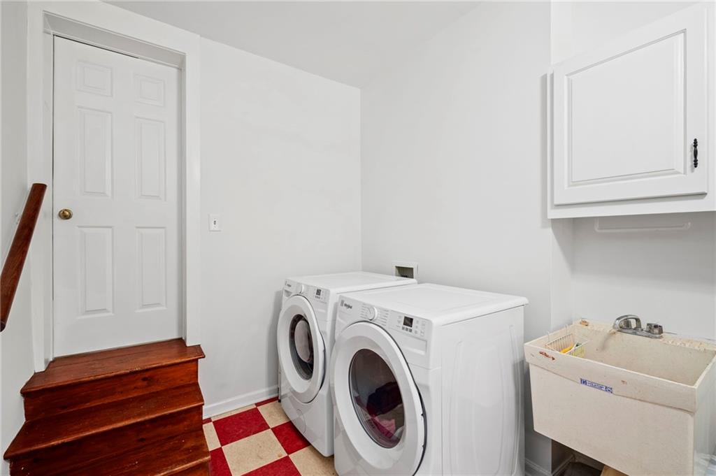 2324 E Cherokee Drive Woodstock GA 30188