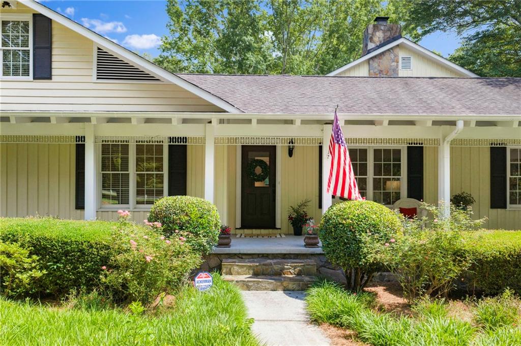 2324 E Cherokee Drive Woodstock GA 30188