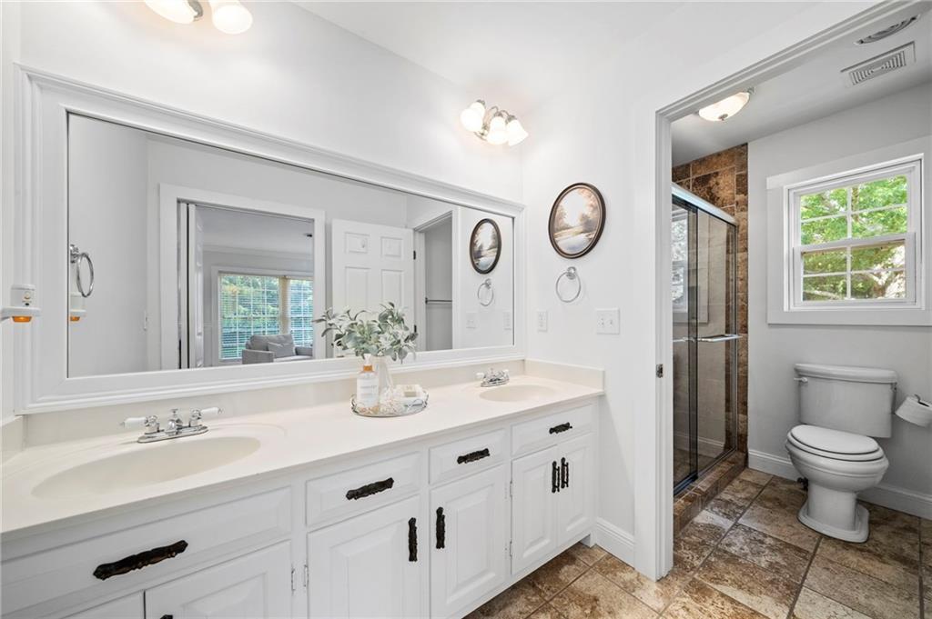 2324 E Cherokee Drive Woodstock GA 30188