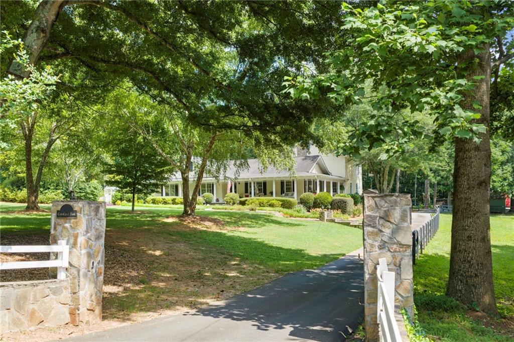 2324 E Cherokee Drive Woodstock GA 30188