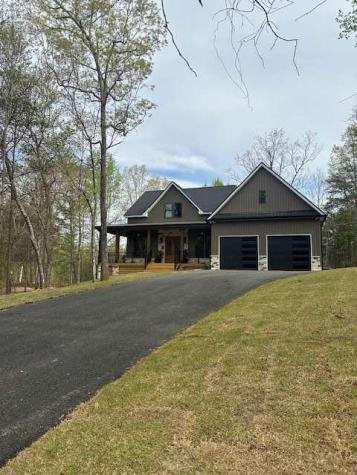 1050 Rainbow Circle Cleveland GA 30528