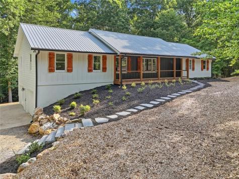 627 Ammons Drive Waleska GA 30183